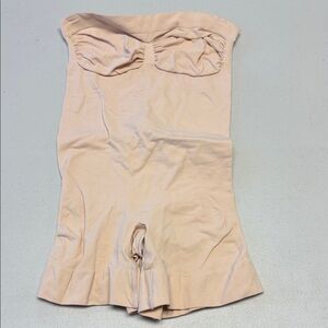 NWOT SKIMS Strapless Sculpting Bodysuit with BBL Shorts